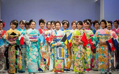 为迎2020奥运，日本为206个国家特制和服