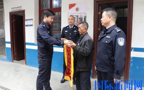 新化县炉观派出所为孤寡老人追回被盗现金