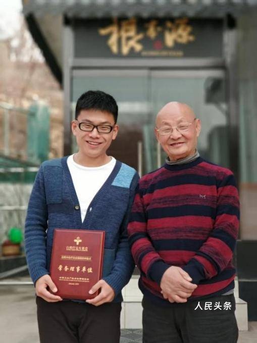 “手”护健康——振动拍打非遗传承人刘啸轩
