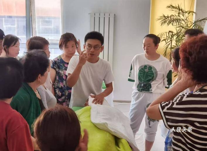 “手”护健康——振动拍打非遗传承人刘啸轩